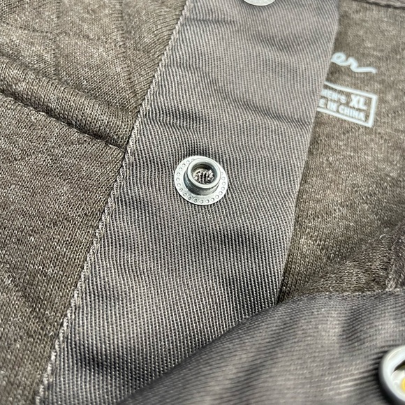 Eddie Bauer Men’s Brown XLarge ¼ Neck Snap Buttons Quilted Design Pullover - Picture 11 of 13